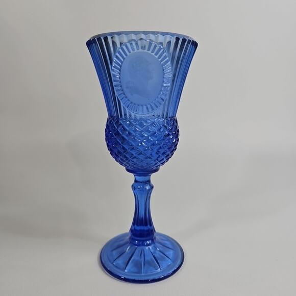 Single Avon Fostoria Cobalt Blue Goblet with George Washington 1976 - Picture 1 of 5